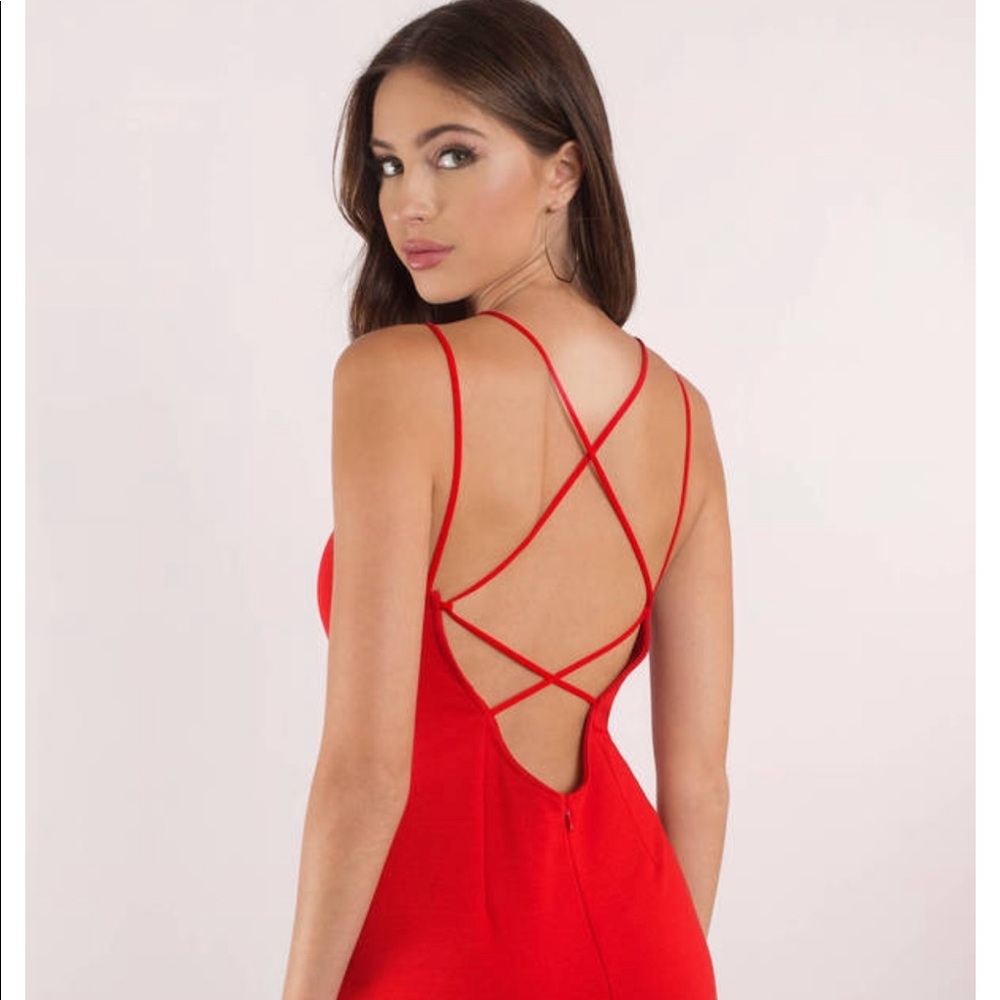 Never worn, Red, criss cross back , Tobi dress